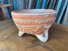 Load image into Gallery viewer, Vintage Ameyaltepec Bowl
