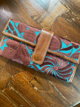 Load image into Gallery viewer, Handmade Guatemalan Wallets
